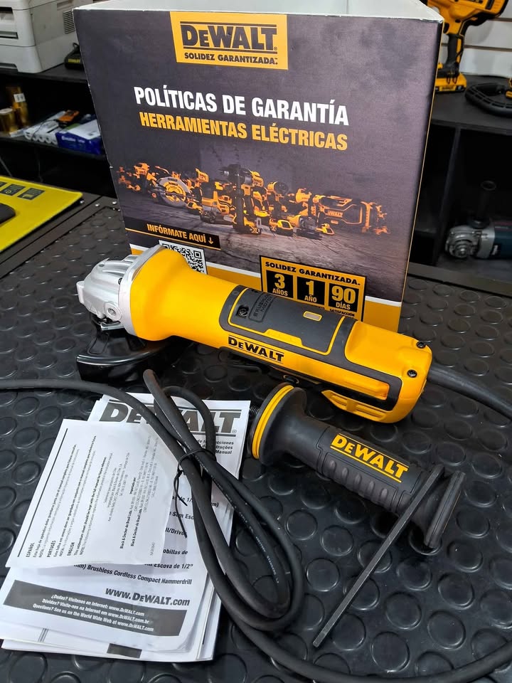 Esmeril Angular DeWalt DWE4324-B2 1700W