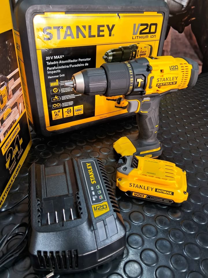 Taladro Percutor Inalámbrico Stanley SCD711C2K 20V